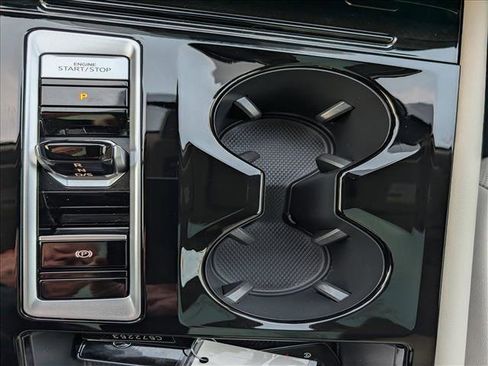 Used 2025 Volkswagen Atlas SEL Premium R-Line image 39