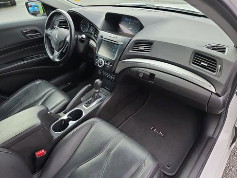 Used 2020 Acura ILX w/ Premium Package image 32
