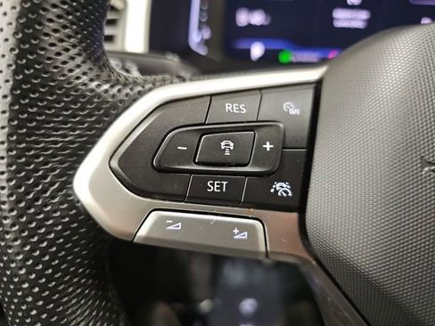 Used 2023 Volkswagen Atlas SEL Premium image 19