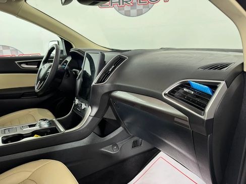Used 2024 Ford Edge SEL w/ Convenience Package image 12