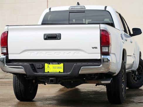 Used 2021 Toyota Tacoma SR5 RWD image 4