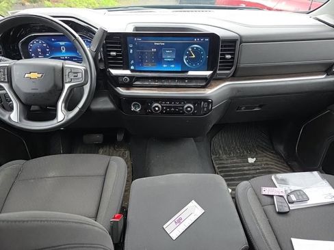 Used 2023 Chevrolet Silverado 1500 LT AWD/4WD image 13