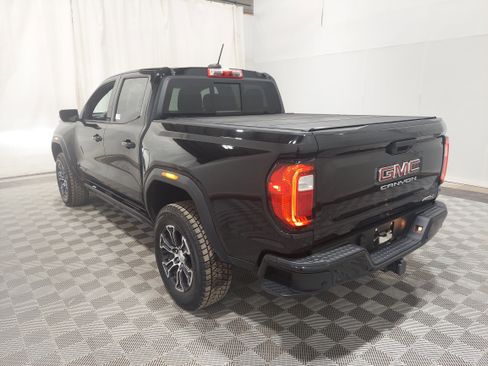 Used 2024 GMC Canyon AT4 w/ AT4 Premium Package AWD/4WD image 2