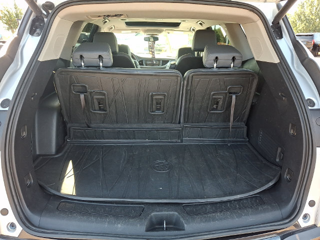 Used 2020 Buick Enclave Essence w/ Sound and Sites Package FWD image 28