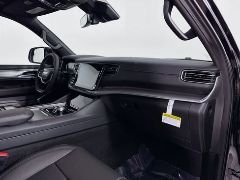 New 2026 Jeep Grand Wagoneer L 4WD image 32