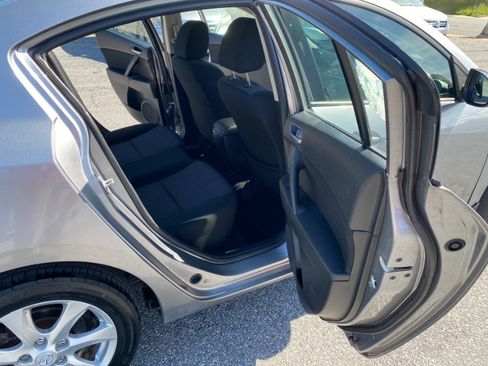 Used 2010 MAZDA MAZDA3 i Touring image 13