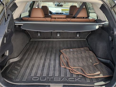 Used 2018 Subaru Outback 3.6R Touring image 15