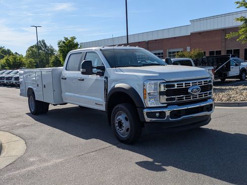 New 2026 Ford F550 2WD Crew Cab Super Duty w/ XL Chrome Package image 2