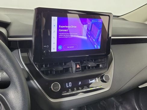 Used 2025 Toyota Corolla LE FWD image 28