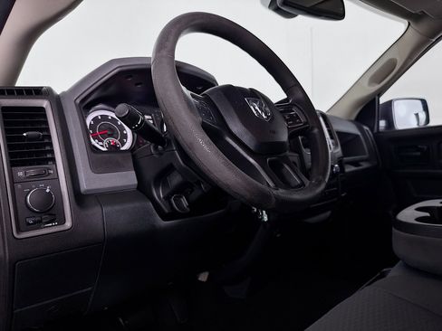 Used 2018 RAM 1500 ST w/ SXT Appearance Group image 20