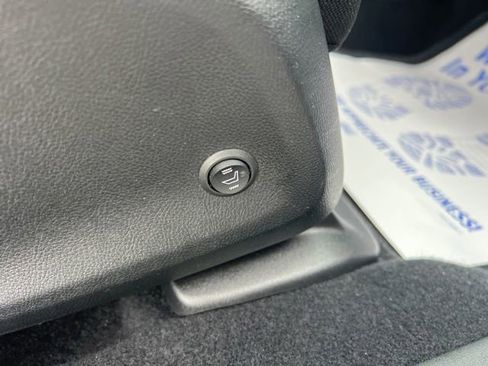Used 2024 Honda HR-V LX image 31