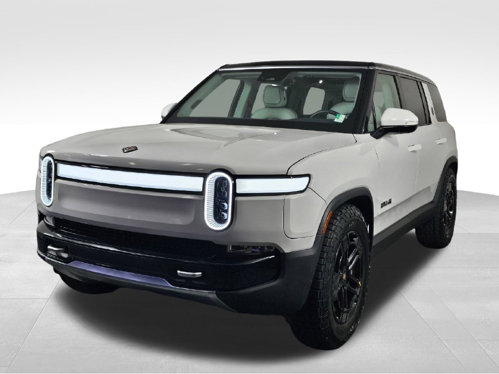 Used 2024 Rivian R1S Adventure Dual AWD/4WD image 3
