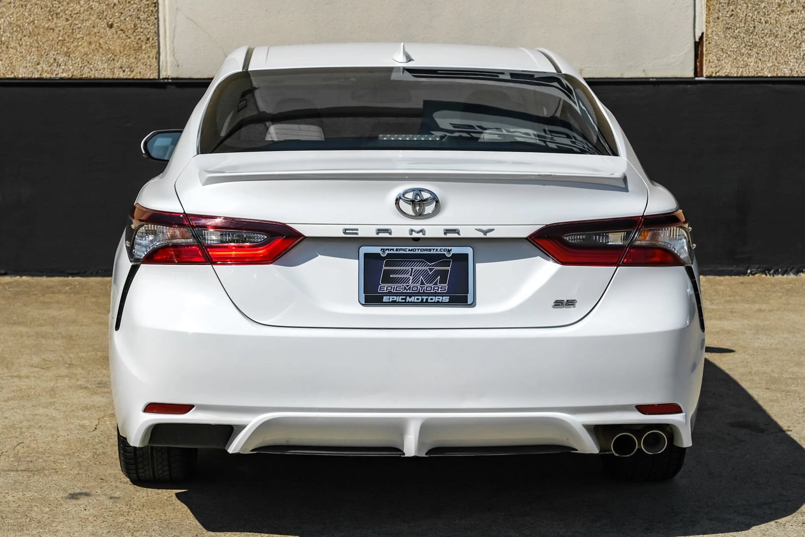 Used 2023 Toyota Camry SE FWD image 8