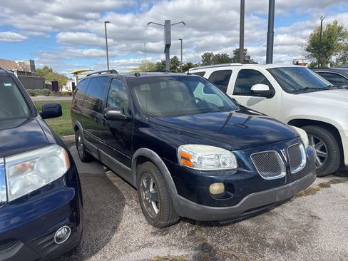 Used 2005 Pontiac Montana SV6 w/ Premium Seating Package image 3