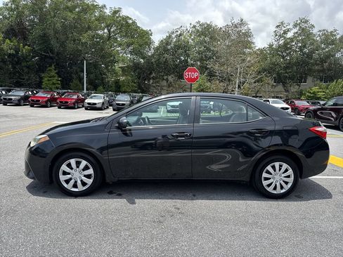 Used 2014 Toyota Corolla LE FWD image 11