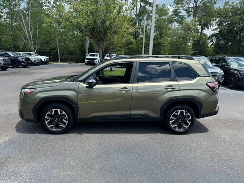 Used 2025 Subaru Forester Premium w/ Convenience Package #1 AWD/4WD image 2