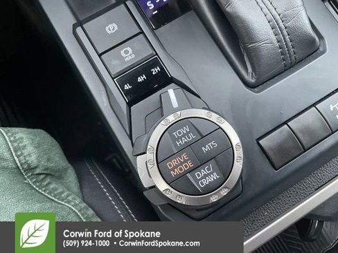 Used 2025 Toyota Tacoma TRD Off-Road image 32