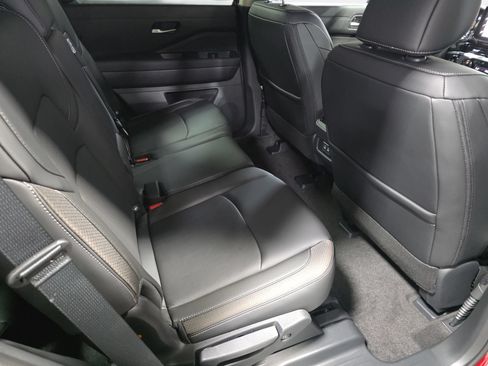 New 2026 Nissan Pathfinder SL w/ Cargo Package FWD image 11