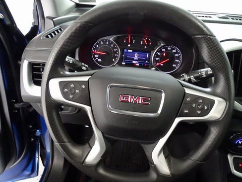 Certified 2022 GMC Terrain SLE w/ Driver Convenience Package image 5