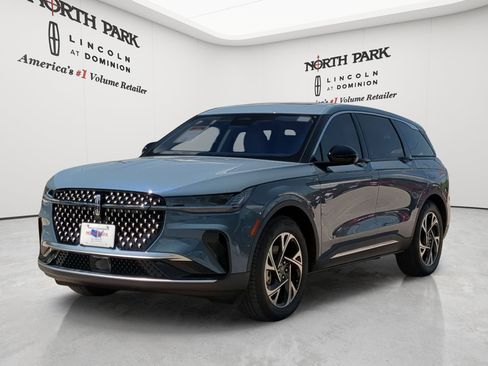 New 2026 Lincoln Nautilus Premier w/ Equipment Group 102A AWD/4WD image 7