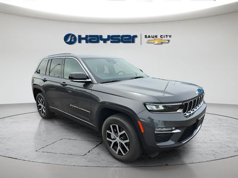Used 2024 Jeep Grand Cherokee Limited w/ Trailer Tow Package AWD/4WD image 1