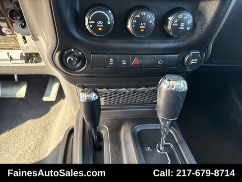 Used 2012 Jeep Wrangler Sahara w/ Dual Top Group image 62