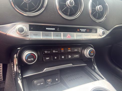 Used 2023 Kia Stinger GT2 RWD image 21