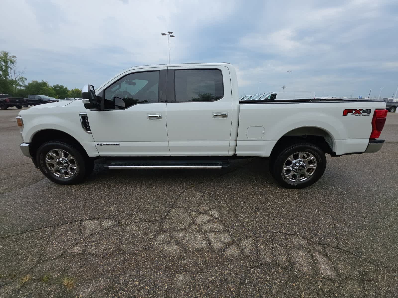 Used 2022 Ford F350 Lariat w/ Lariat Ultimate Package AWD/4WD image 14