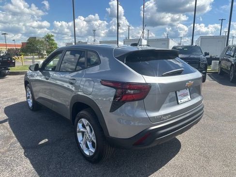 New 2026 Chevrolet Trax LS FWD image 5