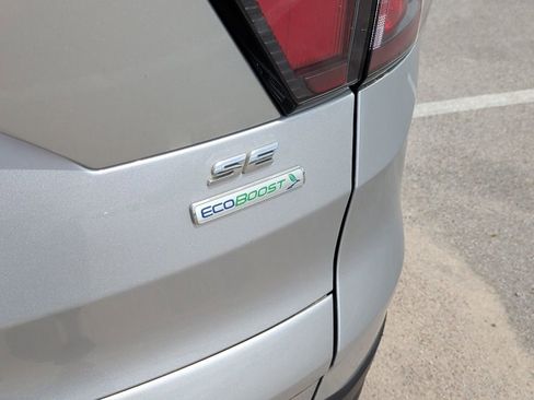 Used 2018 Ford Escape SE w/ SE Sport Appearance Package image 41