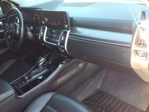 Used 2023 Kia Sorento S w/ Panoramic Sunroof Package FWD image 10