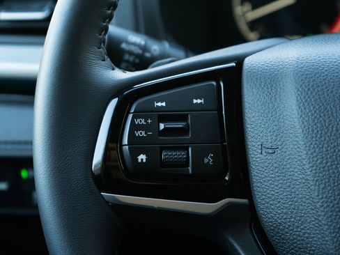 Certified 2026 Honda Odyssey Touring image 21