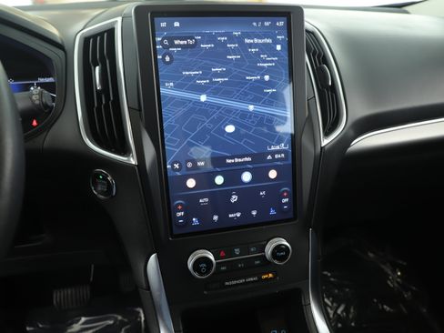 Certified 2022 Ford Edge Titanium w/ Equipment Group 301A image 13