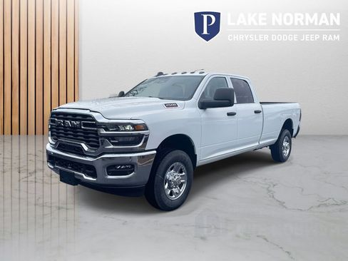 New 2026 RAM 2500 Tradesman w/ Chrome Appearance Group image 3