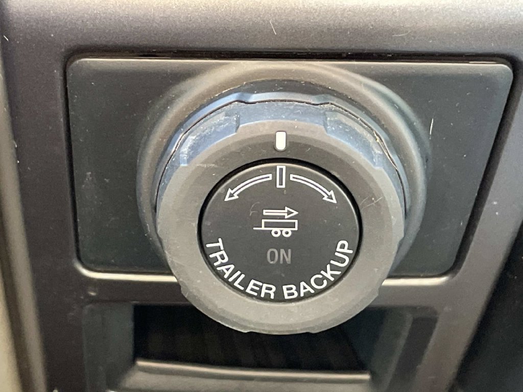 Used 2018 Ford F150 XLT w/ Equipment Group 302A Luxury AWD/4WD image 31