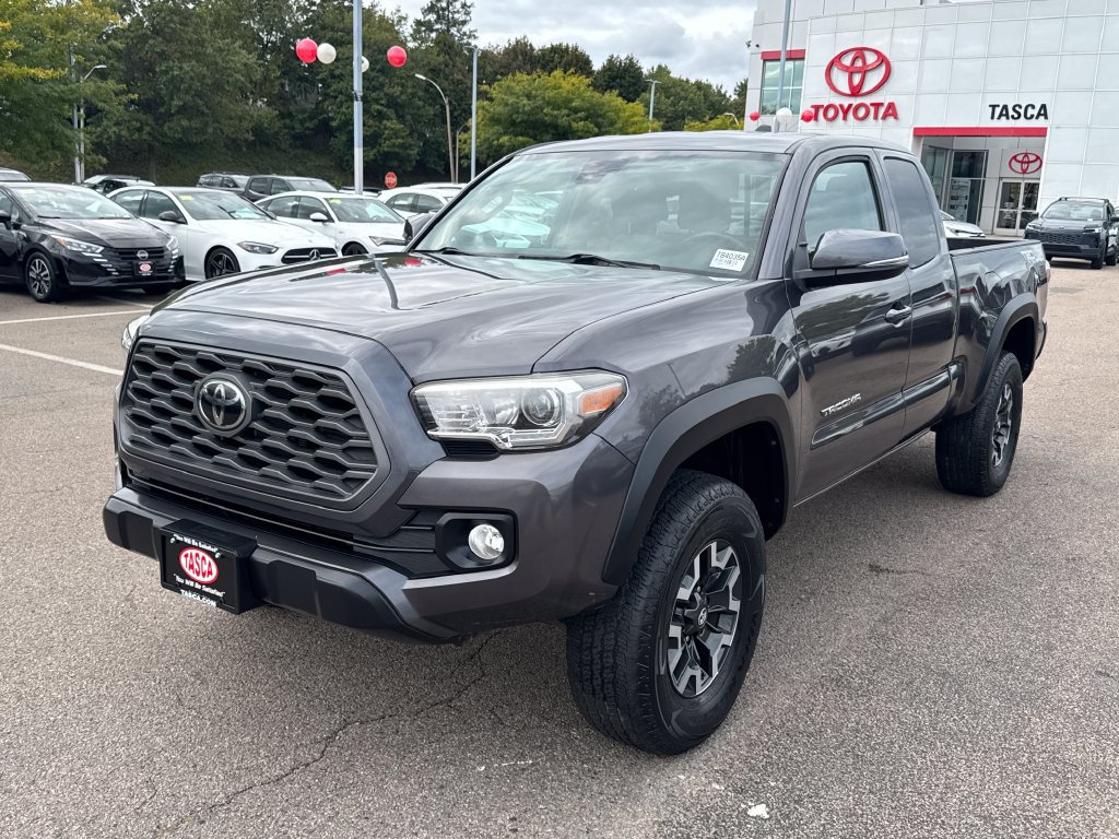 Used 2020 Toyota Tacoma TRD Off-Road w/ Technology Package AWD/4WD image 3
