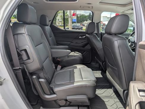 Used 2020 Chevrolet Traverse Premier w/ Redline Edition AWD/4WD image 17