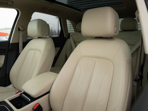 Used 2018 Audi Q5 2.0T Premium Plus w/ Premium Plus Package image 15