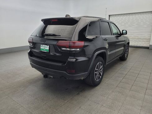 Used 2019 Jeep Grand Cherokee Laredo w/ Laredo X Package image 9