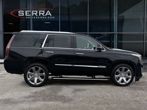 Used 2016 Cadillac Escalade Premium AWD/4WD image 6