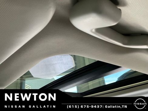 Used 2025 MAZDA CX-50 AWD 2.5 Hybrid w/ Premium Pkg image 6