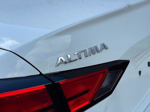 Used 2020 Nissan Altima 2.5 S FWD image 22
