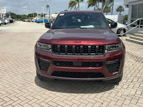 New 2026 Jeep Grand Cherokee L Limited AWD/4WD image 4
