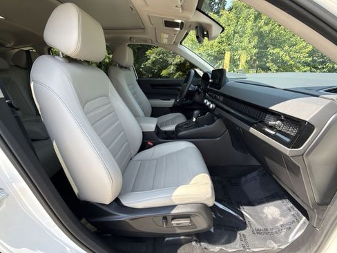 Used 2024 Honda CR-V EX-L image 37