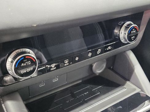 New 2026 Mitsubishi Outlander ES FWD image 28