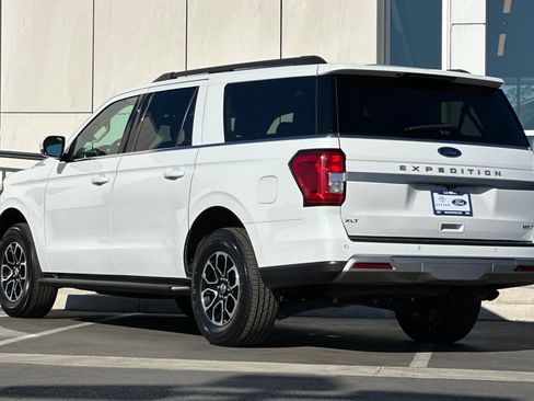 Used 2024 Ford Expedition Max XLT image 5
