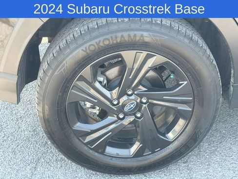 Used 2024 Subaru Crosstrek 2.0i AWD/4WD image 9