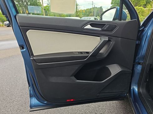 Used 2019 Volkswagen Tiguan SE w/ Panoramic Sunroof Package AWD/4WD image 19
