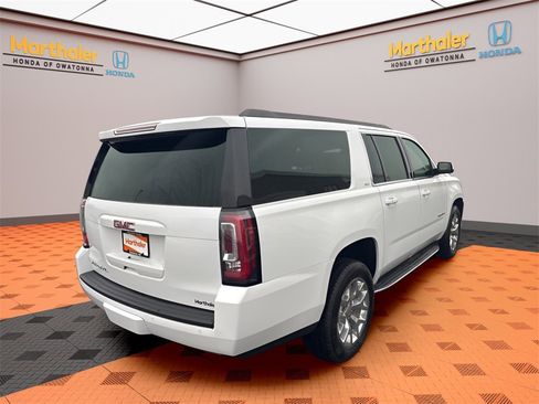 Used 2017 GMC Yukon XL SLT w/ Open Road Package image 5