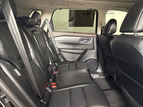 Used 2021 Nissan Rogue SV w/ Premium Package FWD image 27